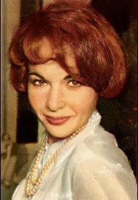 배우, 음악인 프랑수아즈 아르눌의 대표 이미지