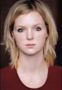 배우인 크리스틴 페얼리의 대표 이미지