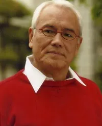 탤런트인 쿠로베 스스무의 대표 이미지