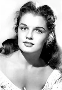 배우인 루아나 패튼의 대표 이미지