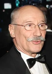 영화배우인 빅토르 레벤지우크의 대표 이미지