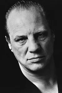 배우인 윌헴 본 홈버그의 대표 이미지