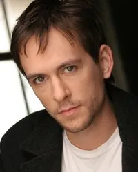 영화배우인 맥스 엘리엇 슬레이드의 대표 이미지