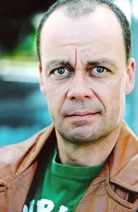 영화배우인 브라이언 T. 피니의 대표 이미지