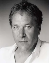 배우인 팀 벤틴크의 대표 이미지