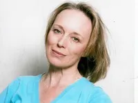 영화배우인 카트리오나 맥콜의 대표 이미지