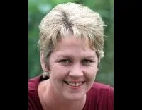 배우인 클레어 해켓의 대표 이미지