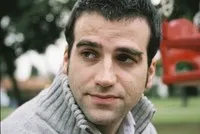 감독, 배우인 다니엘 헨들러의 대표 이미지