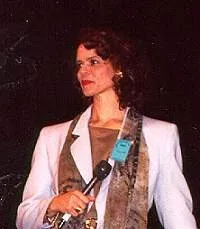 영화배우인 데보라 프랫의 대표 이미지