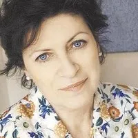 배우인 루미나타 게오르기우의 대표 이미지