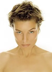 가수인 엘리 메데로스의 대표 이미지