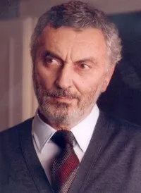 영화배우인 마시모 포스치의 대표 이미지