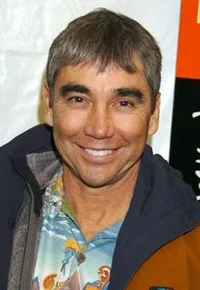 배우인 게리 로페즈의 대표 이미지