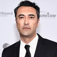 영화배우인 메흐메트 쿠르툴루스의 대표 이미지