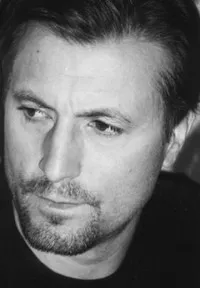 배우인 그레고리 흘라디의 대표 이미지