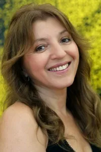 영화배우인 미르야나 카라노비치의 대표 이미지