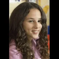 영화배우인 할리 케이트 아이젠버그의 대표 이미지