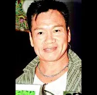 배우인 나망의 대표 이미지