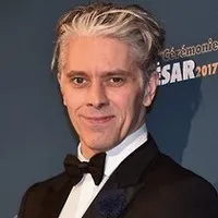 영화배우인 제임스 티에레의 대표 이미지