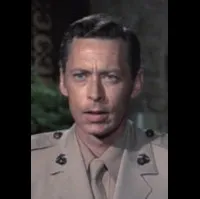 영화배우인 존 커의 대표 이미지