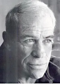 배우인 폴 맨티의 대표 이미지