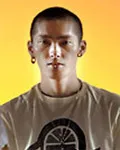 가수인 아키카네 우에하라의 대표 이미지