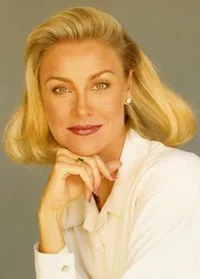 영화배우인 시몬 그리피스의 대표 이미지