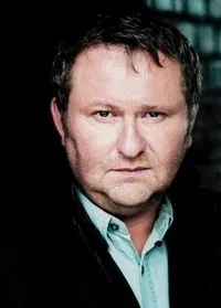 배우인 아민 딜렌버거의 대표 이미지