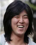 가수인 키우치 야스후미의 대표 이미지