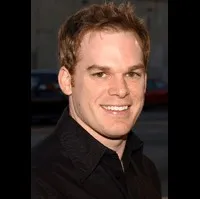 영화배우인 마이클 C. 홀의 대표 이미지