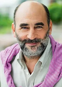 영화배우인 야노스 쿨카의 대표 이미지