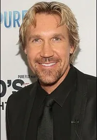 영화배우인 데이빗 A.R. 화이트의 대표 이미지