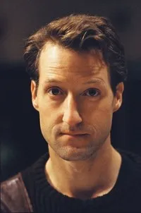 영화배우인 제임스 알로디의 대표 이미지