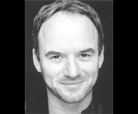 배우인 마크 워맥의 대표 이미지