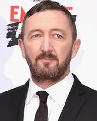 영화배우인 랄프 이네슨의 대표 이미지