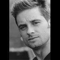 영화배우인 쉬어 위햄의 대표 이미지