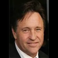 영화배우인 로버트 헤이스의 대표 이미지