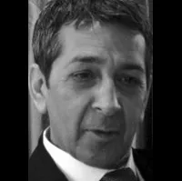 영화배우인 로샨 세스의 대표 이미지