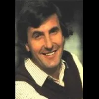 감독, 배우, 작가인 베르나르 메네즈의 대표 이미지