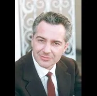 영화배우인 로사노 브라치의 대표 이미지