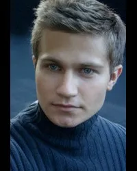 영화배우인 파웰 스쟈다의 대표 이미지