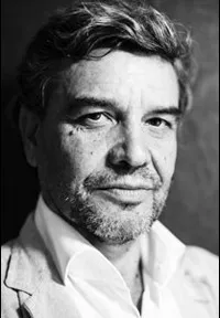 영화배우인 알레한드로 고익의 대표 이미지