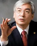 (전직)대학교수, (전직)특수단체인인 김승태의 대표 이미지
