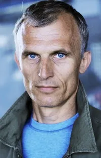 영화배우인 리처드 새뮤얼의 대표 이미지