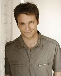 영화배우인 크리스 엔겐의 대표 이미지