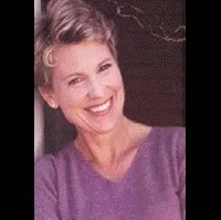 영화배우인 린지 크루스의 대표 이미지