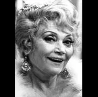 배우인 릴라 케드로바의 대표 이미지