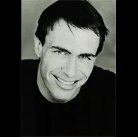 배우인 마크 그리핀의 대표 이미지