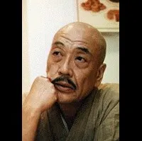 영화배우, 무용가인 마로 아카지의 대표 이미지