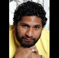 영화배우인 살라 베이커의 대표 이미지